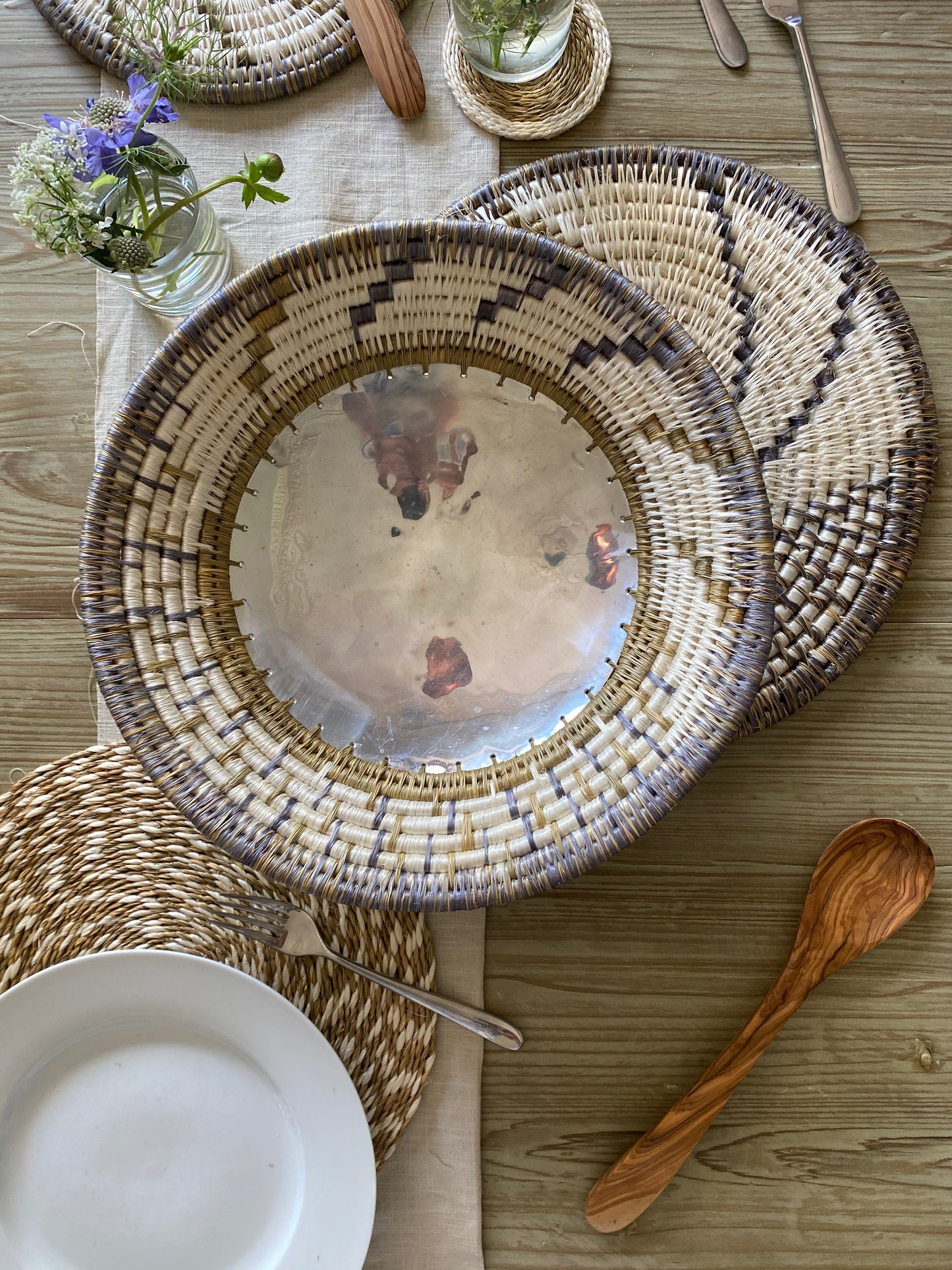 Large Aluminium Bowl with Air Design Trim