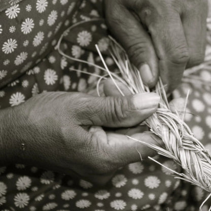 Large White Trim Oval Lutindzi Grass Serving Mats